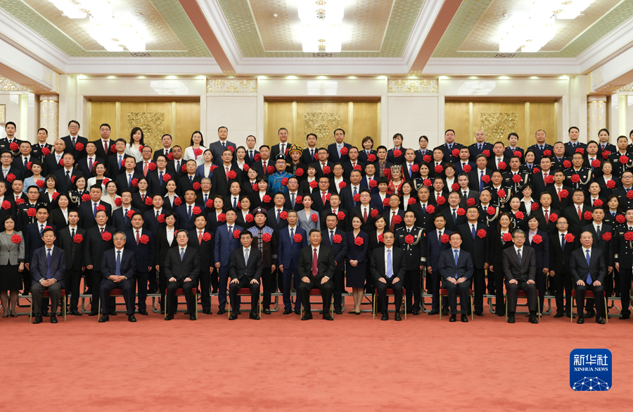 http://www.news.cn/politics/leaders/2022-08/30/1128961367_16618502269491n.jpg