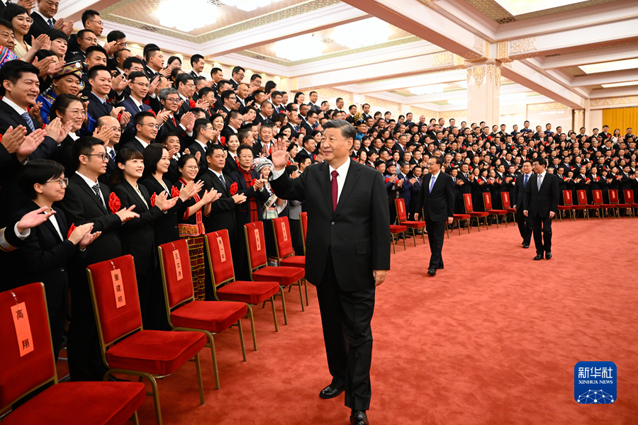 http://www.news.cn/politics/leaders/2022-08/30/1128961367_16618502269401n.jpg