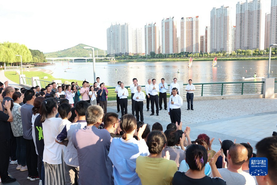 http://www.news.cn/politics/leaders/2022-08/18/1128925891_16608399986661n.jpg