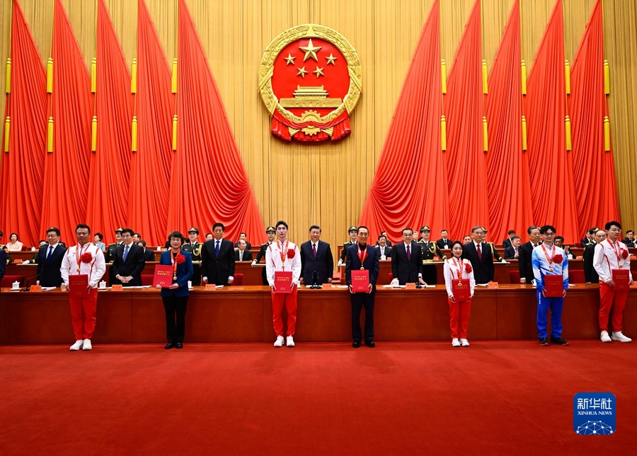 http://www.news.cn/politics/leaders/2022-04/08/1128543828_16494346190101n.JPG http://www.news.cn/politics/leaders/2022-04/08/1128543828_16494346190101n.JPG