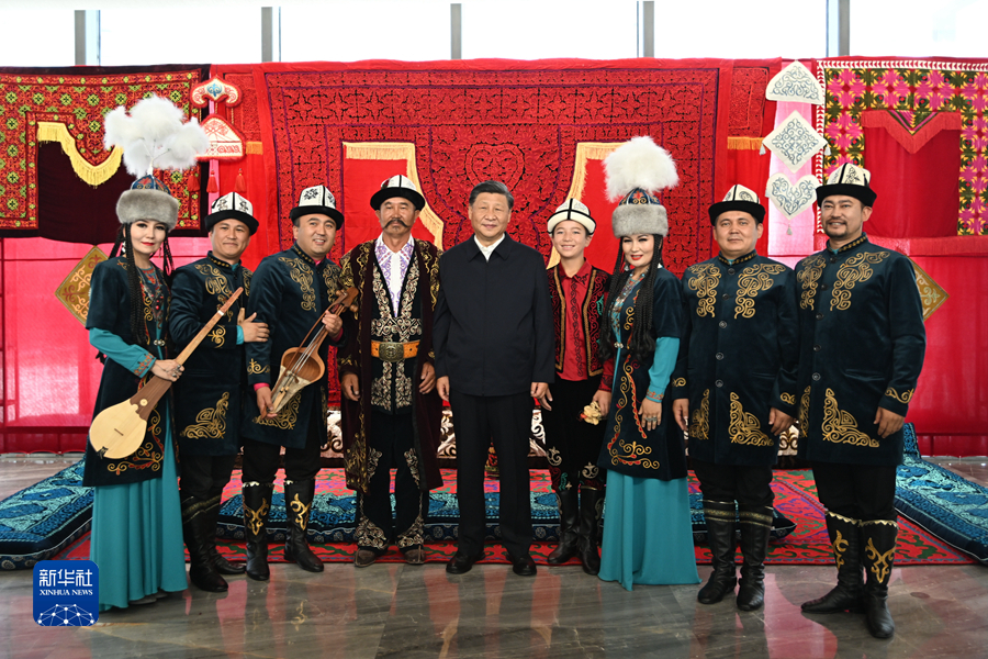 http://www.news.cn/politics/leaders/2022-07/15/1128836147_16578971672231n.JPG
