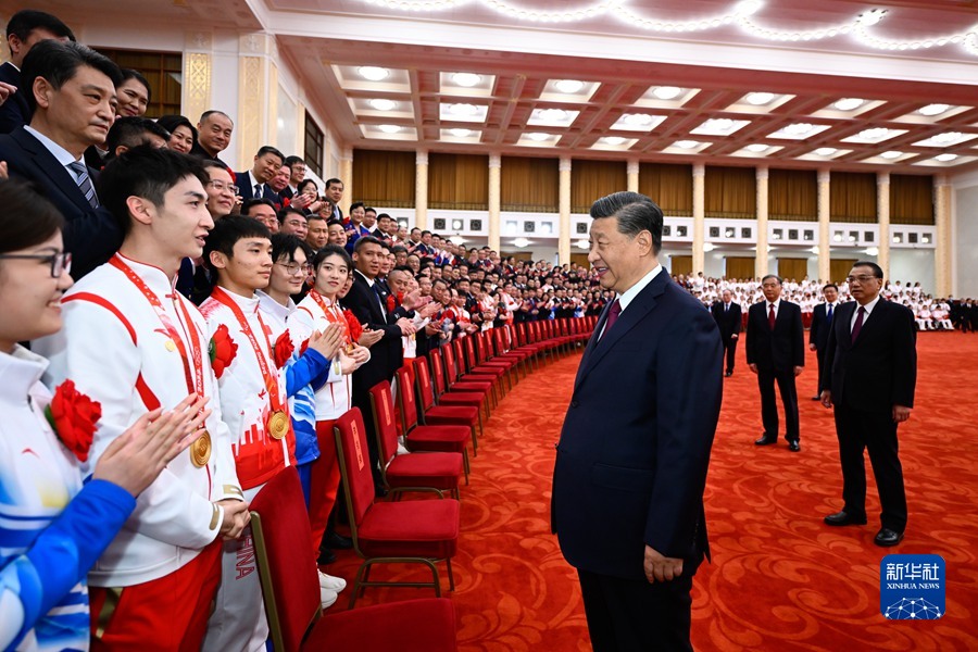 http://www.news.cn/politics/leaders/2022-04/08/1128543828_16494346189861n.JPG http://www.news.cn/politics/leaders/2022-04/08/1128543828_16494346189861n.JPG