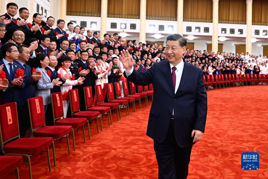 http://www.news.cn/politics/leaders/2022-04/08/1128543828_16494346189881n.JPG http://www.news.cn/politics/leaders/2022-04/08/1128543828_16494346189881n.JPG